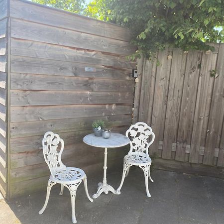Queens Romantic Beachhouse Zandvoort Esterno foto